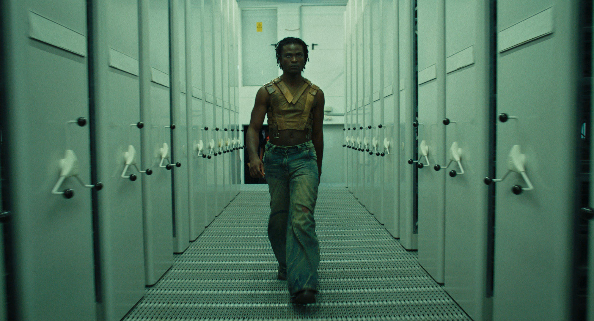 Still 02